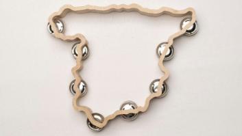 La pandereta con forma de España, un éxito de 'crowdfunding' (FOTOS)