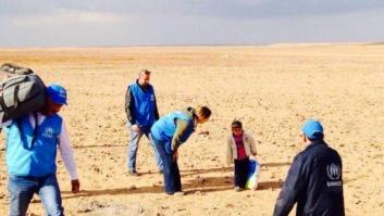 Marwan, un niño sirio de 4 años, cruza la frontera con Jordania separado de su familia