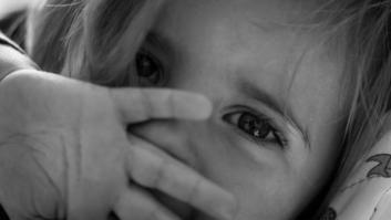 La serie de fotos de este padre refleja las múltiples caras que tiene el autismo