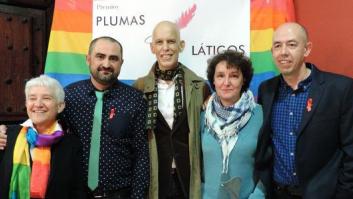 Mirando hacia atrás con Plumas