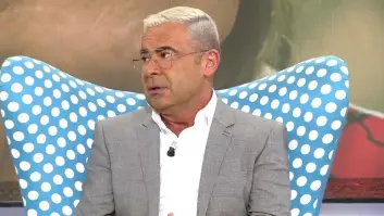 Jorge Javier Vázquez no deja muy bien a una reconocida colaboradora de 'Sálvame': "Es muy ridícula"
