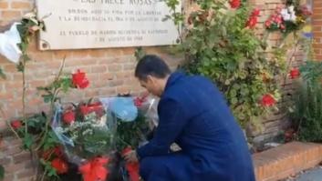 Sánchez lleva flores al lugar donde asesinaron a las Trece Rosas
