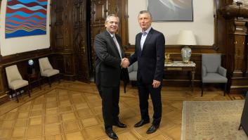 Macri y Fernández se reúnen para abordar las transición en Argentina tras el triunfo peronista