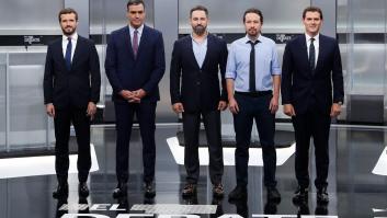 Una corbata morada y un panorama 'azuloscurocasinegro': lo que contó la ropa de los candidatos