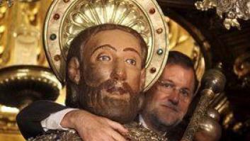 Merkel se une a la lista de políticos que abrazan al apóstol Santiago (FOTOS)