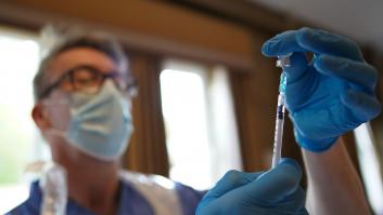 Retrasar la segunda dosis de Pfizer genera tres veces más anticuerpos