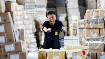 China castiga a 27 responsables por imágenes eróticas en libros infantiles