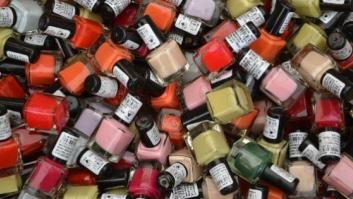 ¿Cómo quedarían tus manos con 116 capas de pintaúñas?