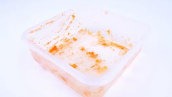Cómo eliminar la eterna mancha de salsa de tomate del 'tupper'