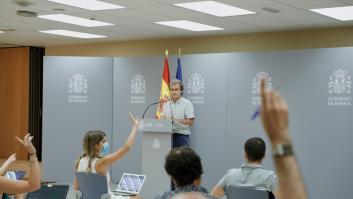 Fernando Simón avanza cuándo será el final de las mascarillas en el transporte público