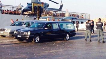 Seis cadáveres recuperados en Lampedusa tras el hundimiento de una barca con cientos de personas