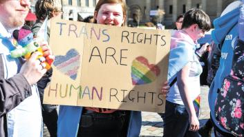 Londres ejerce su derecho a veto y bloquea la 'ley trans' de Escocia