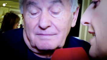 Enseñan a Victor Manuel este tuit de Toni Cantó: primero pone esta cara y después se queda a gusto