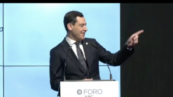 'Los del Río' dejan a cuadros a Juanma Moreno al dejarle este mensaje en un acto