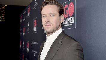 El actor Armie Hammer admite abuso emocional a exparejas pero niega violación