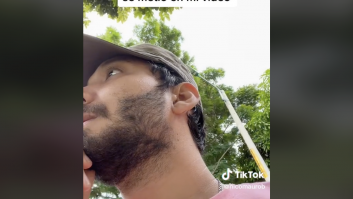 La bronca que le ha echado una señora a este usuario de TikTok es de lo más surrealista