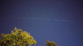 Ni ovnis ni globos espía: la caravana de luces vista esta noche en España tiene una explicación