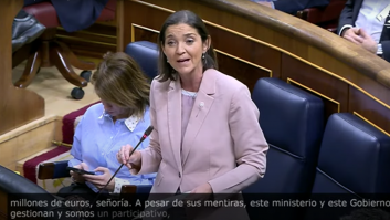 Reyes Maroto logra su momento más viral en el Congreso al dejar este recado a Ayuso sin nombrarla