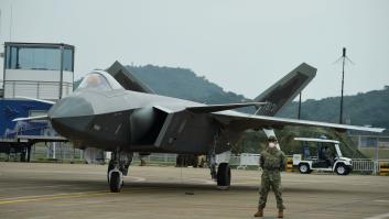 China reinventa su súper caza y manda un mensaje a EEUU