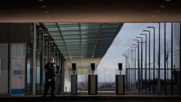 La nueva normativa sanitaria del Gobierno de Ayuso para favorecer al Zendal: se acabó la luz natural