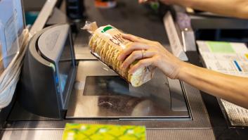 Una clienta extranjera alucina con lo visto en un súper de España: los españoles también flipan