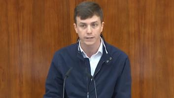 La imagen de Eduardo Rubiño (Más Madrid) mirando a Rocío Monasterio en la Asamblea que arrasa en Twitter