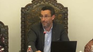 Piden al alcalde de la Línea un aparcamiento gratis cerca del Pleno y su respuesta es para enmarcar