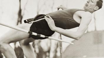 Muere Dick Fosbury, el hombre que cambió para siempre el salto de altura