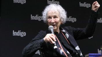 La autora de 'El cuento de la criada' señala qué debería aprender el mundo de lo ocurrido en España