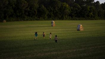 Tierras gratis o un pan y un queso cuando naces: las ventajas de vivir en pueblos, región a región