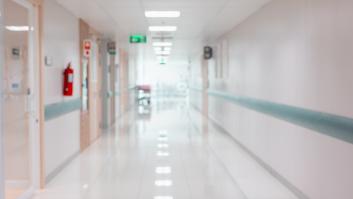 Fallece el paciente aislado en una UCI por rabia tras un mordisco canino en África