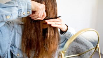 Publica lo que le ha pasado al cortarse el pelo en casa y querer ponerse flequillo: se veía venir