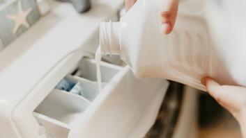 Los fontaneros tienen claro el tipo de jabón que jamás echarían a la lavadora: hasta puede provocar averías