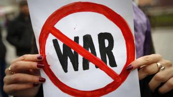 Un juez ruso condena a dos años de cárcel al padre de una niña que hizo un dibujo contra la guerra