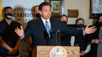 Ron DeSantis aprueba una ley que permite llevar armas de fuego en Florida sin licencia