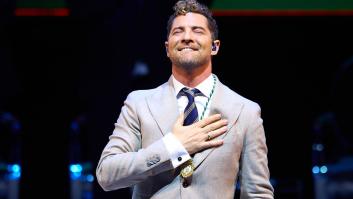 David Bisbal reacciona como él solo podía hacer a su saludo más viral