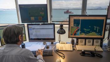 El tercer día de búsqueda del marinero del 'Vilaboa I' se reanuda con un robot