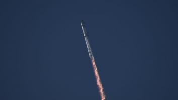 SpaceX logra lanzar con éxito el supercohete Starship pero explota en la última fase del vuelo