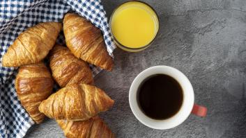 Una eminencia en crononutrición desvela la nueva hora para desayunar y cenar