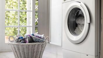 El sencillo truco con el que la ropa saldrá impecable de la lavadora