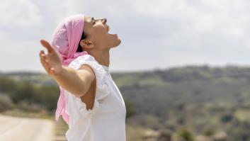 Salud mental y efectos secundarios tras el cáncer de mama: "Que se salven 8 personas de 9 no significa que sea baladí"