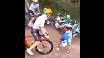 Pánico por una montonera de ciclistas en el Tour de Bretaña