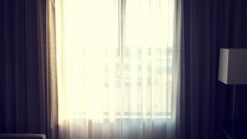 Un diplomático explica por qué muchos holandeses nunca cierran las cortinas y hace flipar a Twitter