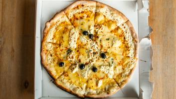 Un experto avisa: si dejas la pizza fuera de la nevera ojo porque puede ser peligroso