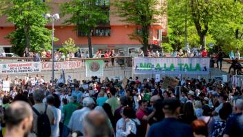 Las 523 talas por la ampliación de la L11 (Madrid) arrancan entre protestas