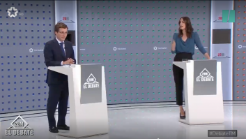 Rita Maestre dice que Almeida "odia a los árboles" y se produce una escena de lo más curiosa