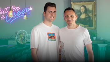 Nos llevamos a Roberto Sotomayor a tatuarse en 'Prohibido Hablar de Política'