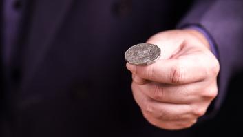 Alcaldes por azar: cuando tirar una moneda al aire puede decidir el futuro de varios municipios