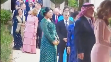 Una experta capta este significativo gesto de la reina Sofía a solo unos centímetros a Juan Carlos I