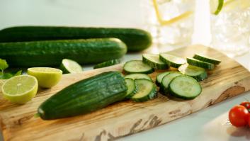 El ingrediente común en todas las cocinas con el que rociar tus pepinos para que salgan hermosos